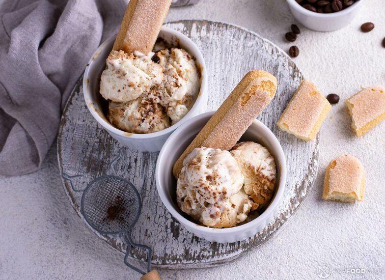 2021-09-14-6hgfao-tiramisu-ice-cream-italian-dessert-bfv2r4c