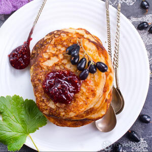 Готовые оладьи