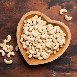 Замочить кешью.