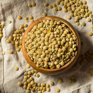 Варить чечевицу.