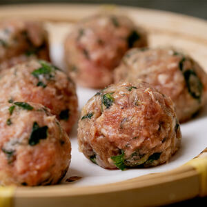 Сформировать фрикадельки.