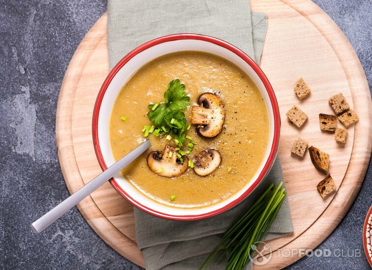 2021-10-01-chukb9-mushroom-champignon-cream-soup-ph6dj2f-1