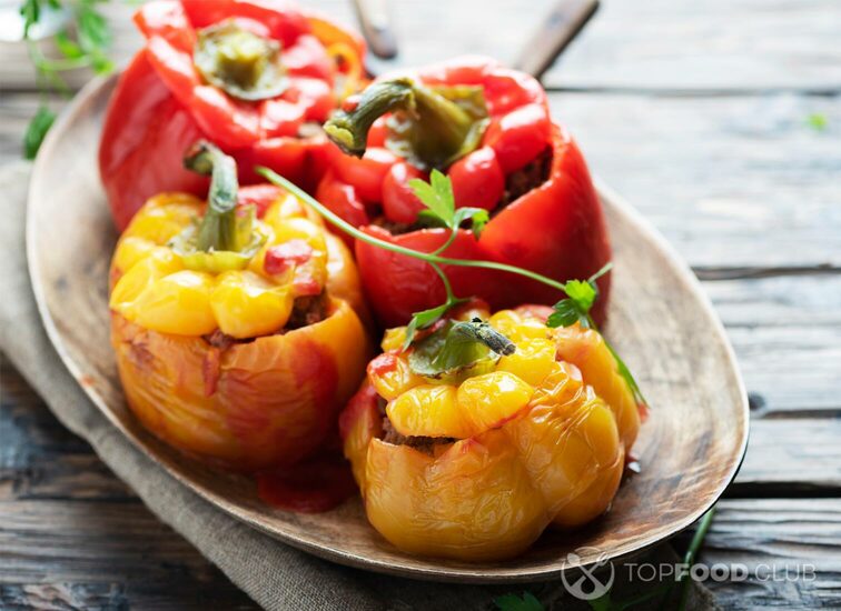 2021-11-05-0i3ht8-stuffed-peppers-with-meat-2021-08-28-03-01-41-utc