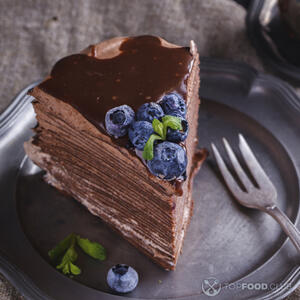 украшаем ягодами и мятой