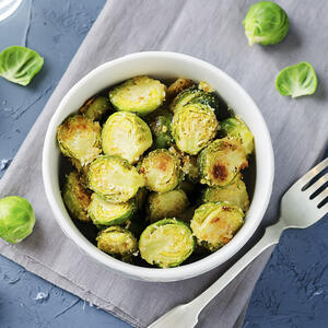 Подавайте капусту в сухарях как гарнир