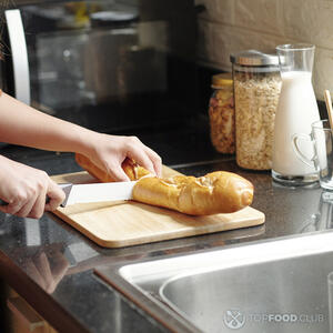 Нарежь багет