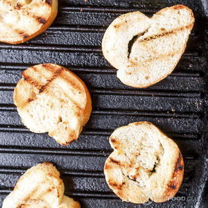 Поджарь багет