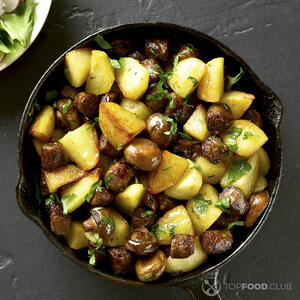 Картофель с белыми грибами готов!