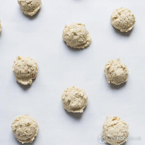 Сформируйте картофельные шарики