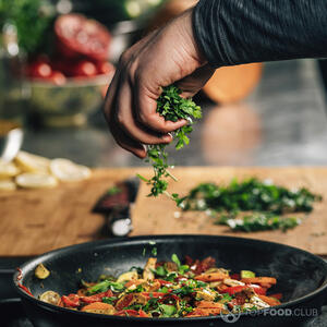 Жарьте овощи