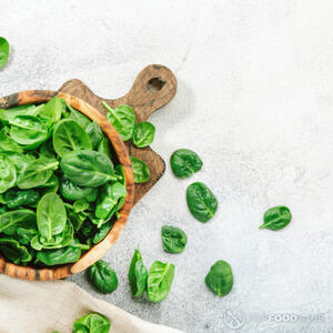 Берем шпинат