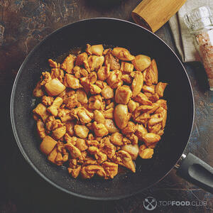 жарить курицу