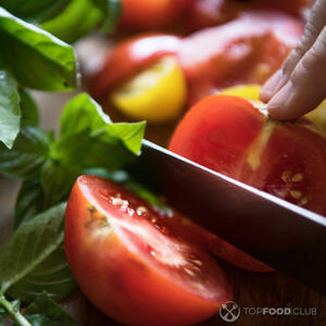 Режем помидоры