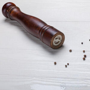 Добавляем перец.