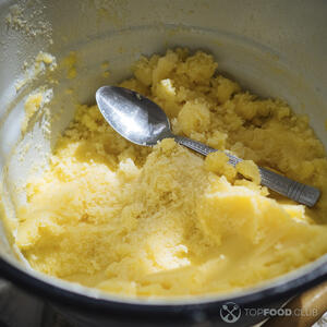 Извлеките мякоть картофеля