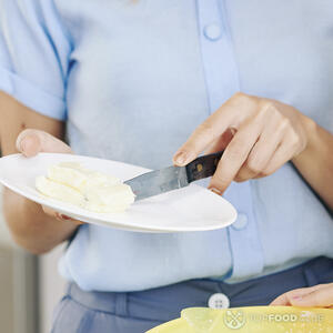 Добавьте сливочное масло