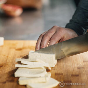 Резать тофу