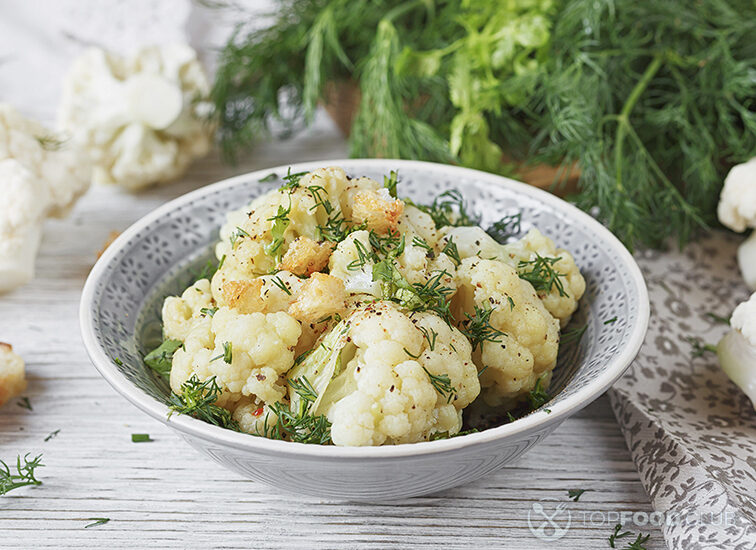 Самый вкусный салат из цветной капусты и куриного филе: рецепт от Арианы Дауренкызы