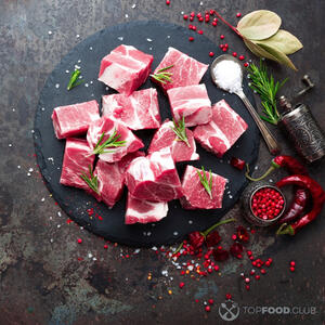 нарезаем свинину