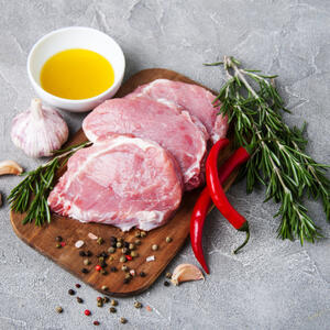 Свинину моем