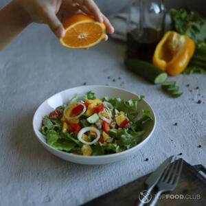 Можно добавить апельсинового сока