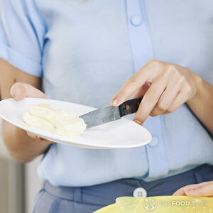 Добавьте масло