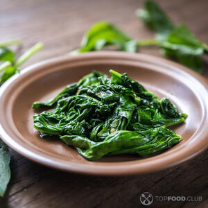 Отваренный шпинат