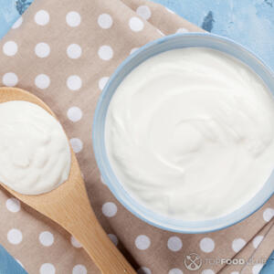 Берем сметану