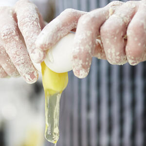 Разбейте яйца