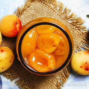 Консервированный абрикос