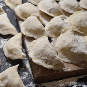 лепим вареники