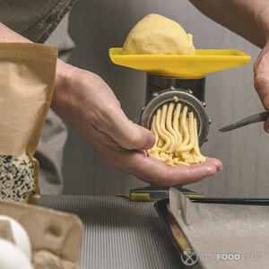 Тесто мясорубка