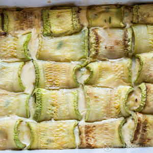 Рулеты из кабачков в противне