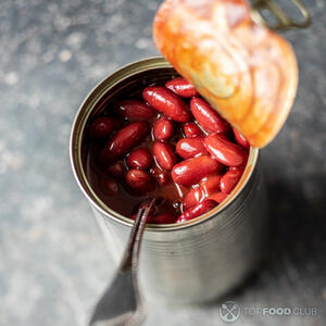 консерва с фасолью