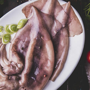 Сырой кальмар