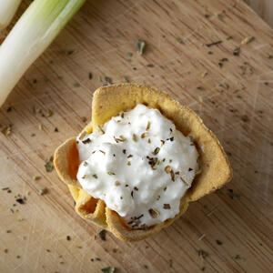 Закуска из сыра готова