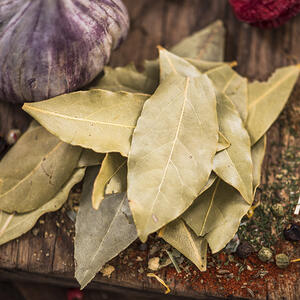 Лавровые листья