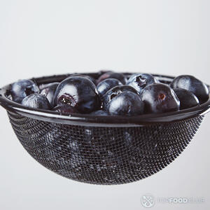 Помойте чернику