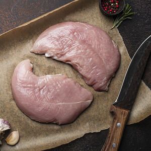 Сырое филе индейки