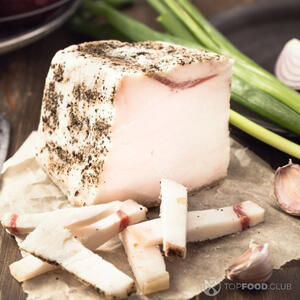 Режем сало.