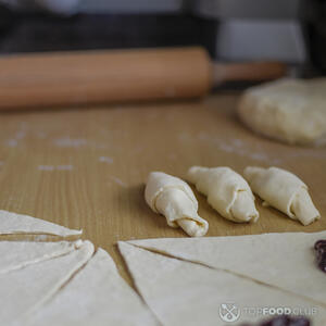 Скатайте рогалики