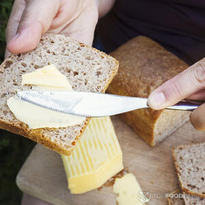 Масло на ноже