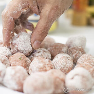 Мясные шарики в муке