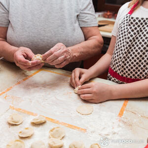 лепим пельмени