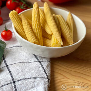 добавляем кукурузу