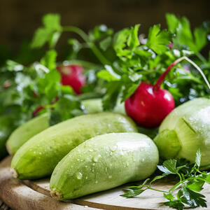 Мыть кабачки