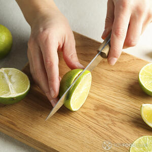 Резать лайм