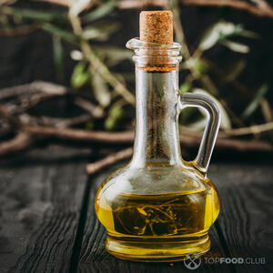 Налить масло