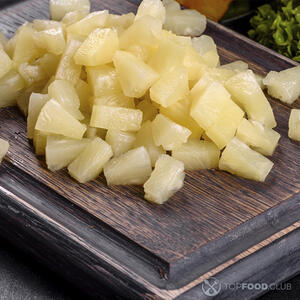 нарезанные консервированные ананасы