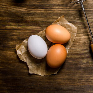 куриные яйца